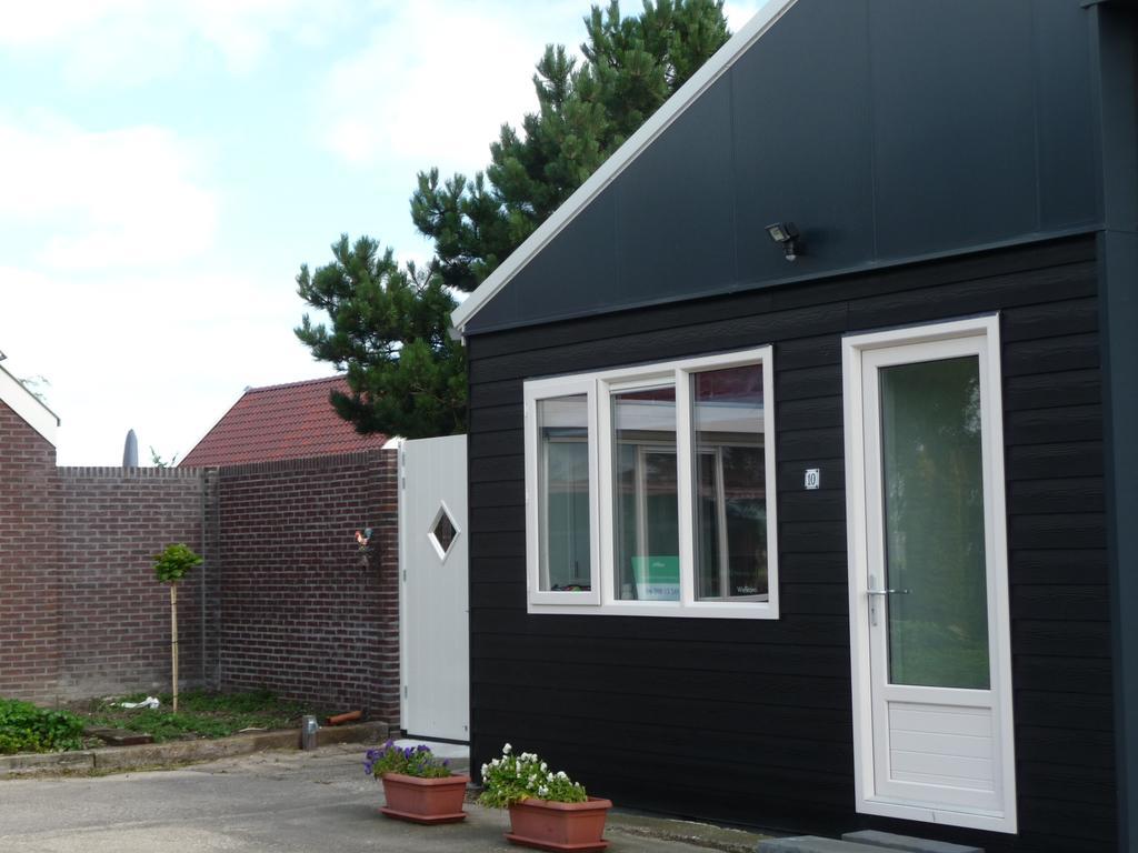B&B “Te Warskip Bij Blokvis” Medemblik Bilik gambar